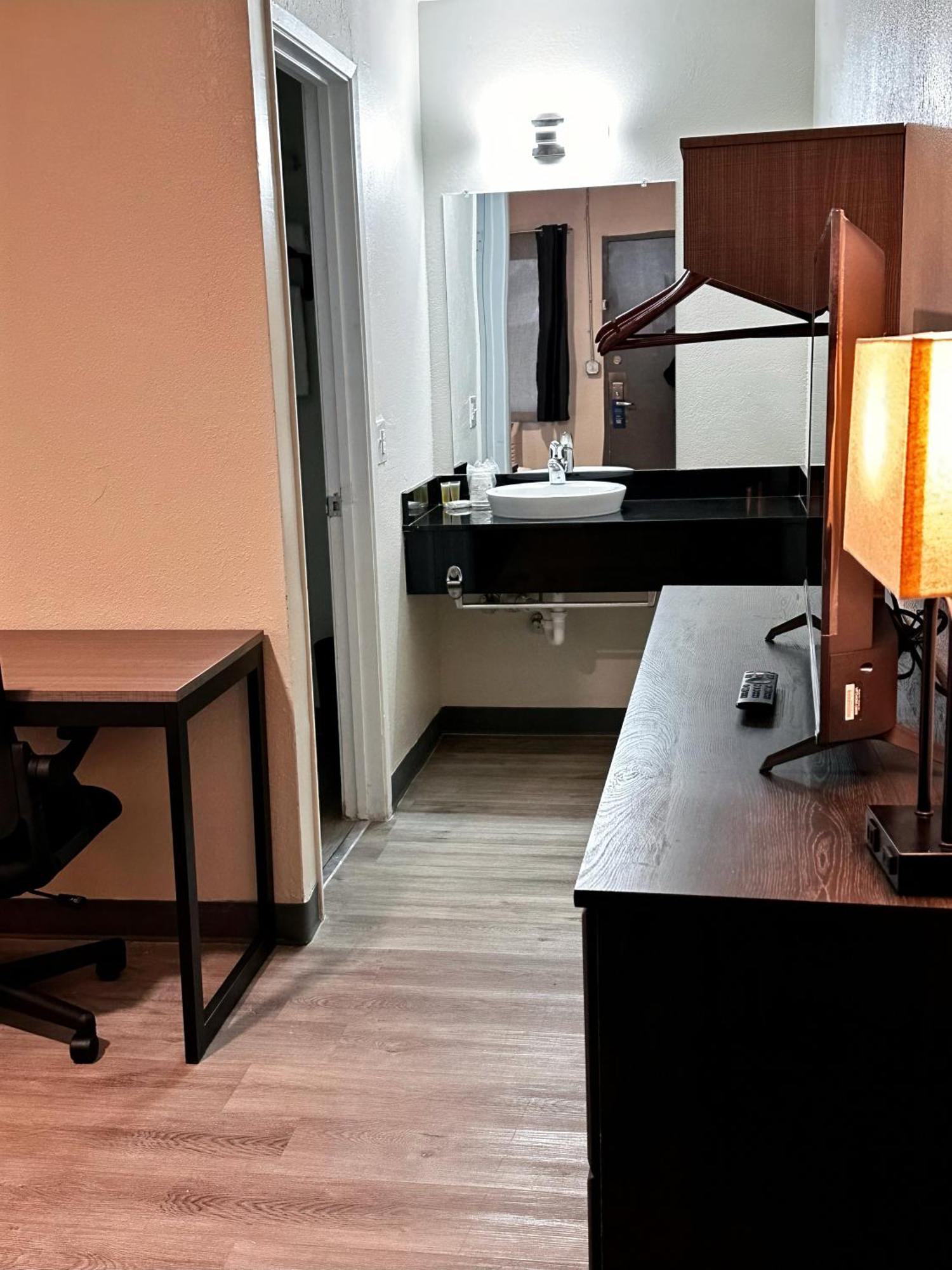 Studio City Suites, A Travelodge By Wyndham Texarkana Eksteriør billede